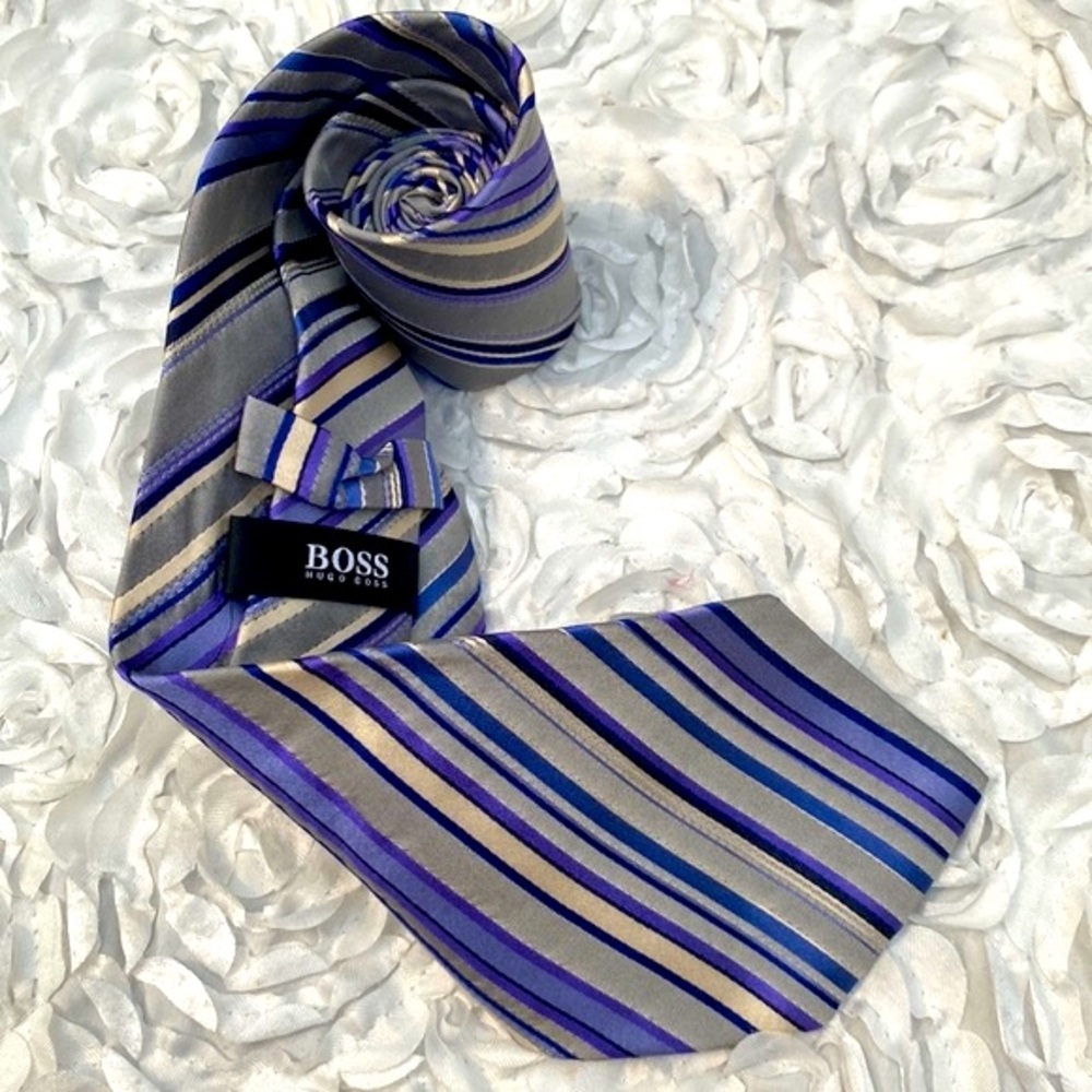 New Hugo Boss mens striped silk tie